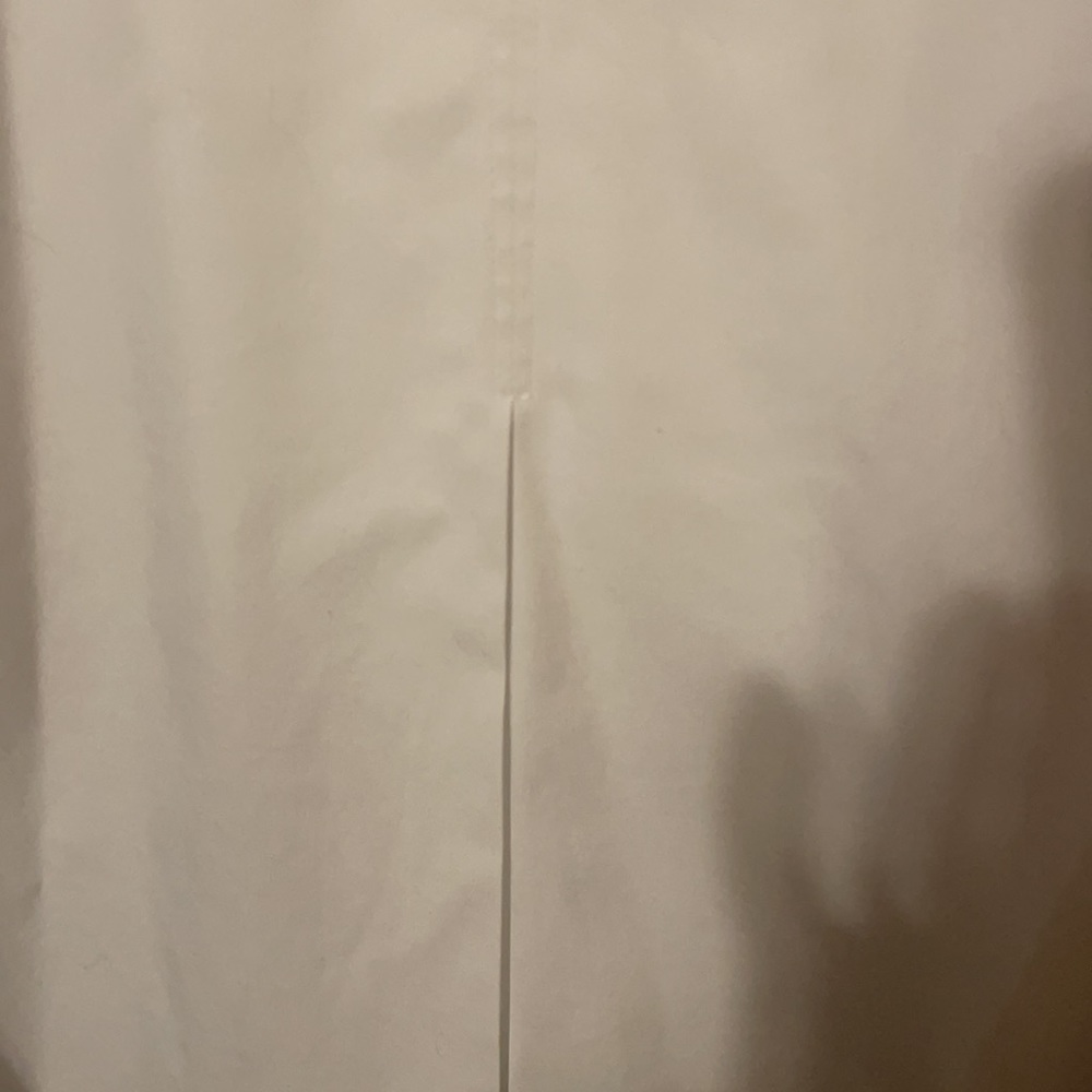 White blouse - Picture 7 of 7